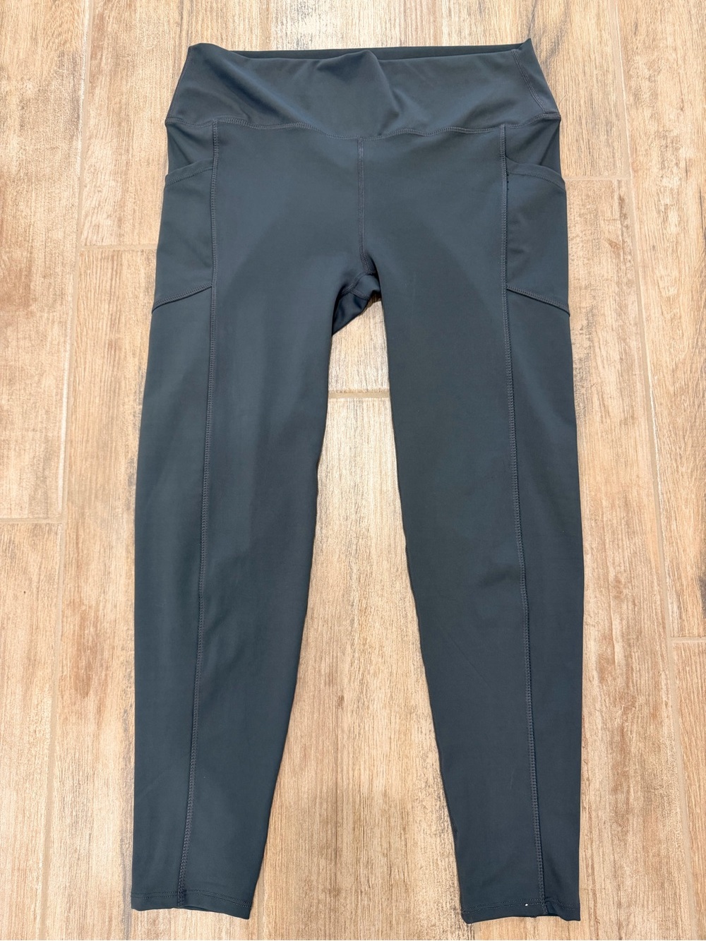Zenana Women’s Black Charcoal Active Leggings 2X NWOT